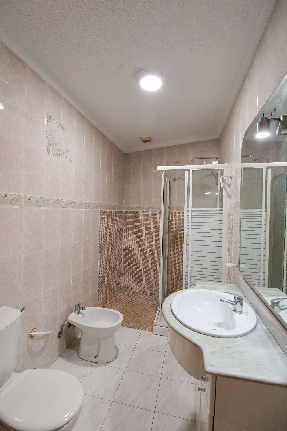 Penthouse à louer en centre ville.