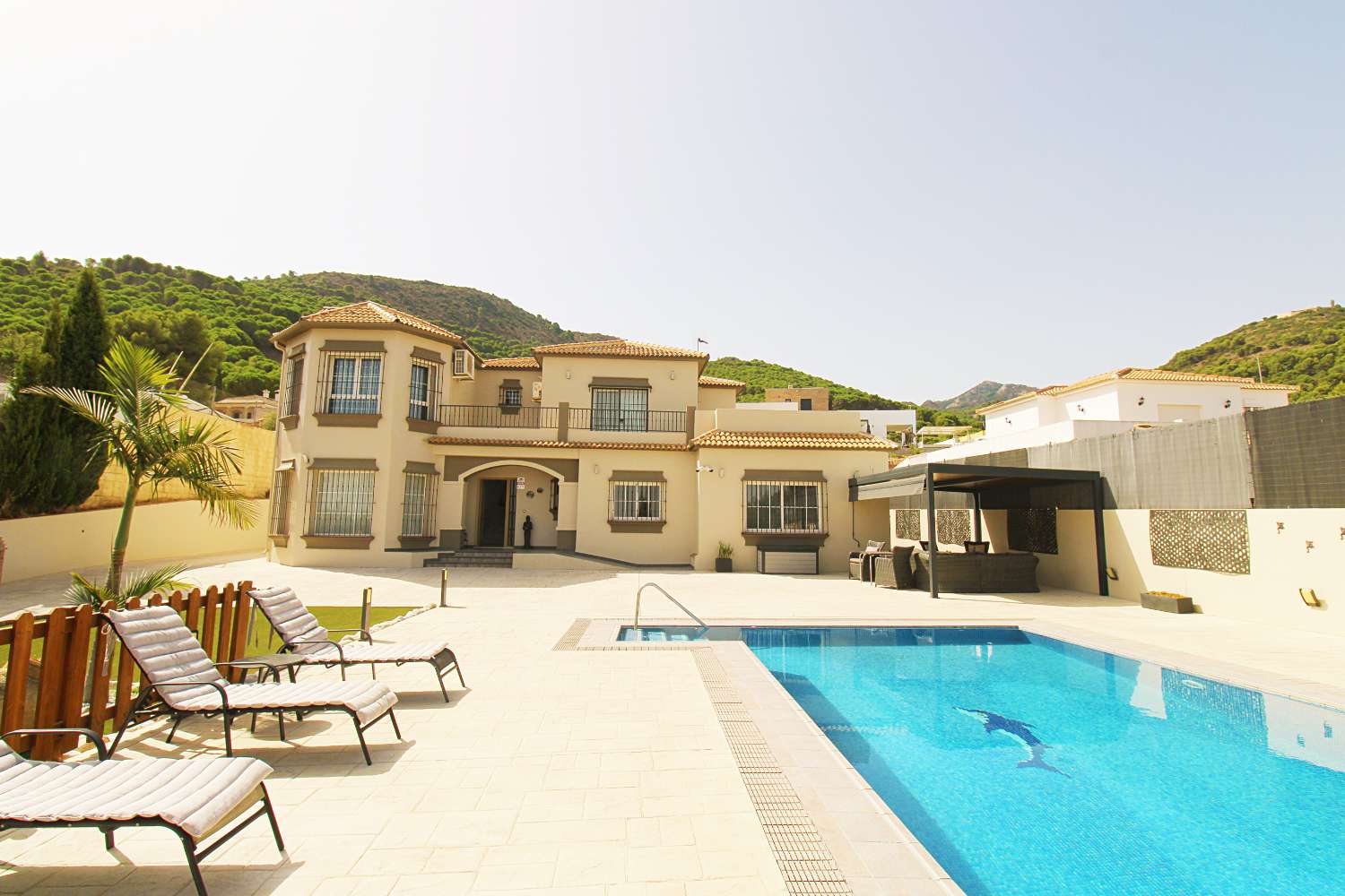 Encantadora Villa Familiar con Piscina y Vistas en Pinos de Alhaurín