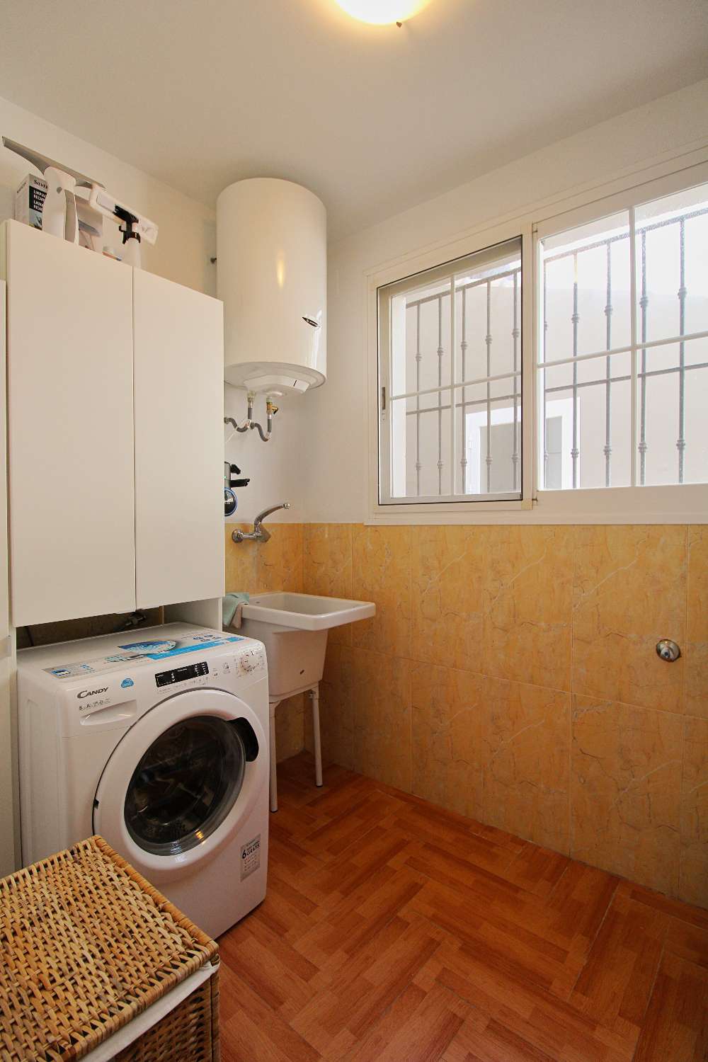 Encantadora Villa Familiar con Piscina y Vistas en Pinos de Alhaurín