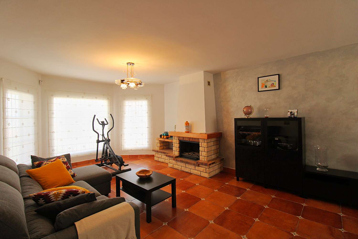Encantadora Villa Familiar con Piscina y Vistas en Pinos de Alhaurín