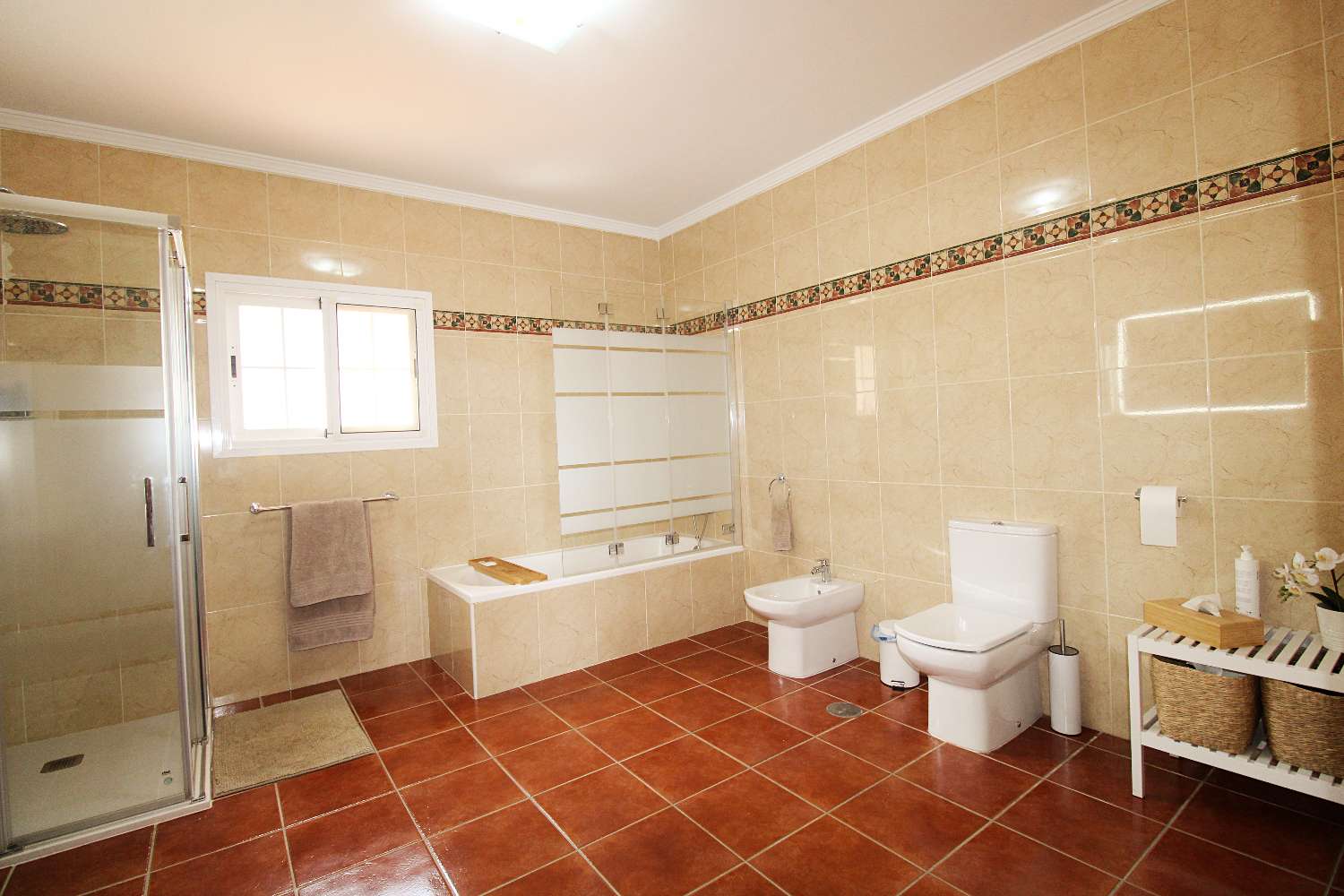 Encantadora Villa Familiar con Piscina y Vistas en Pinos de Alhaurín