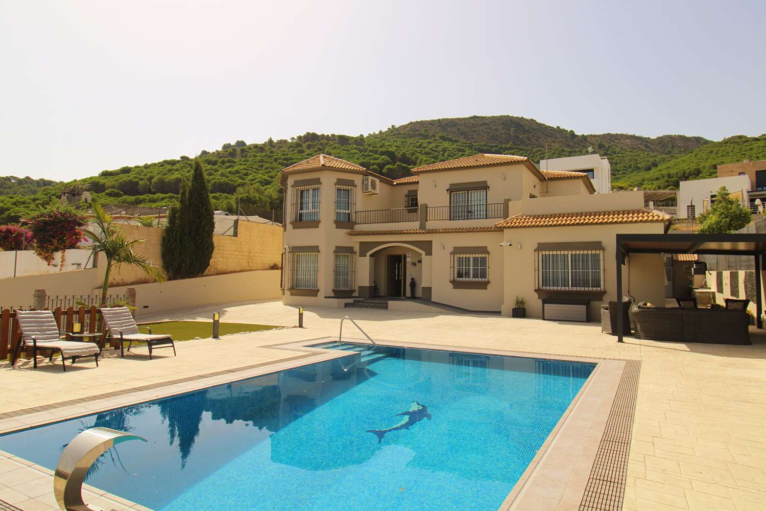 Encantadora Villa Familiar con Piscina y Vistas en Pinos de Alhaurín