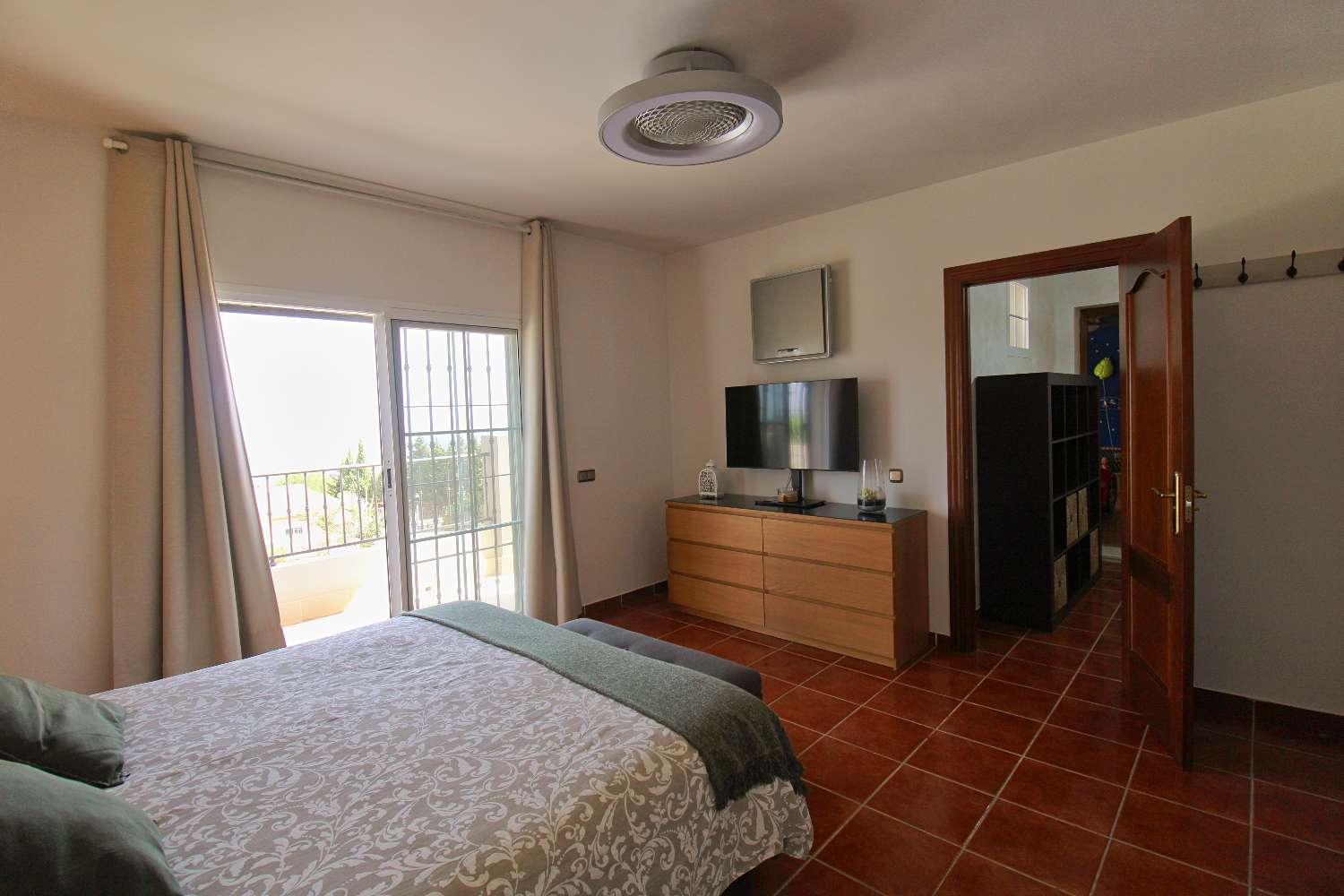 Encantadora Villa Familiar con Piscina y Vistas en Pinos de Alhaurín