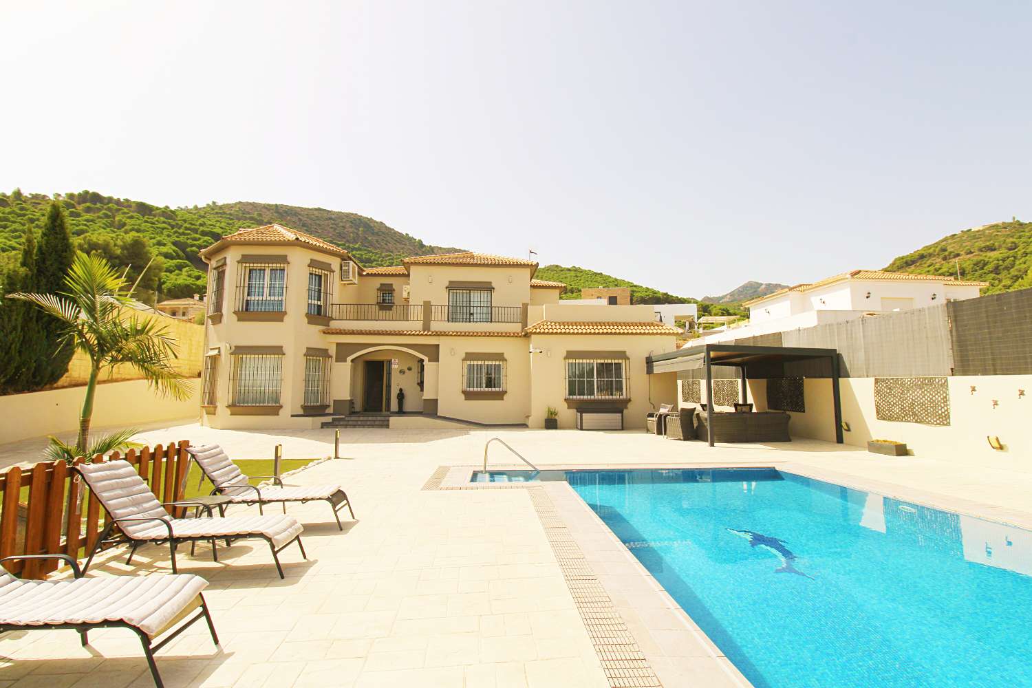 Encantadora Villa Familiar con Piscina y Vistas en Pinos de Alhaurín