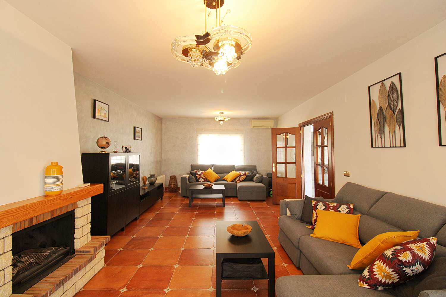 Encantadora Villa Familiar con Piscina y Vistas en Pinos de Alhaurín