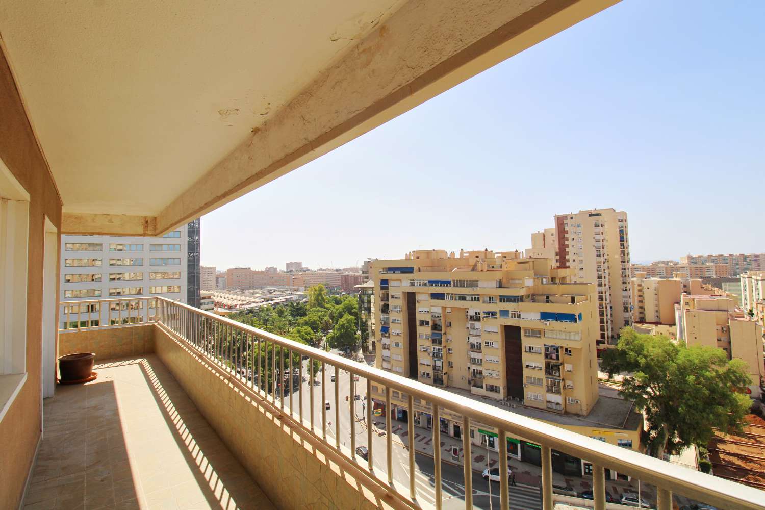 Appartement spacieux à louer dans le centre de Malaga avec terrasse et garage