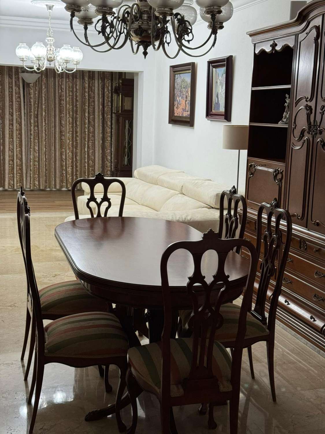 Appartement spacieux à louer dans le centre de Malaga avec terrasse et garage