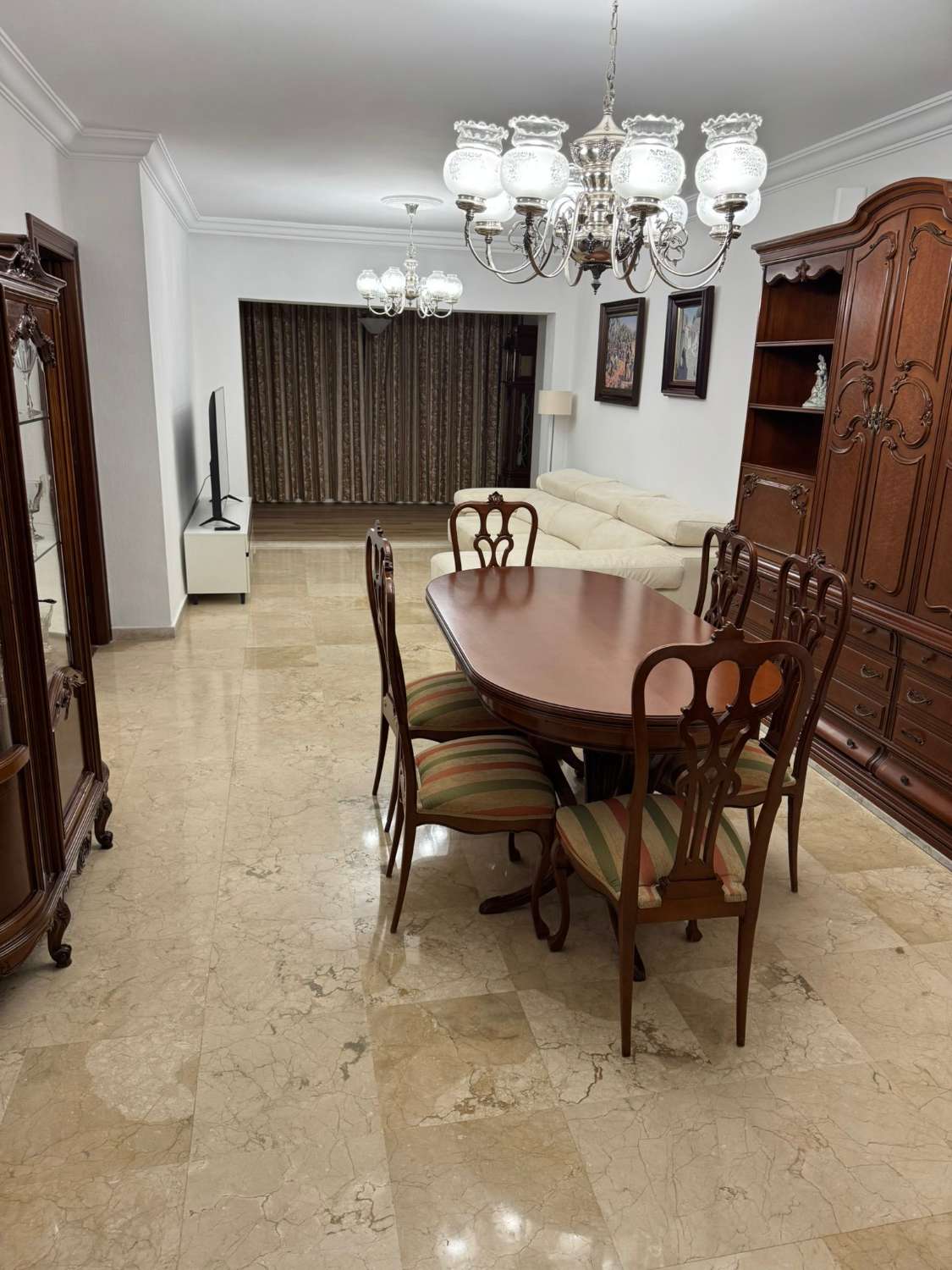 Appartement spacieux à louer dans le centre de Malaga avec terrasse et garage