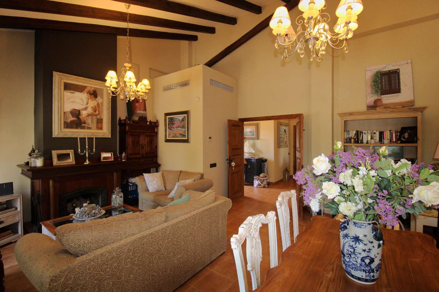 Villa Independiente con Gran Parcela y Encanto Natural en Pinos de Alhaurín