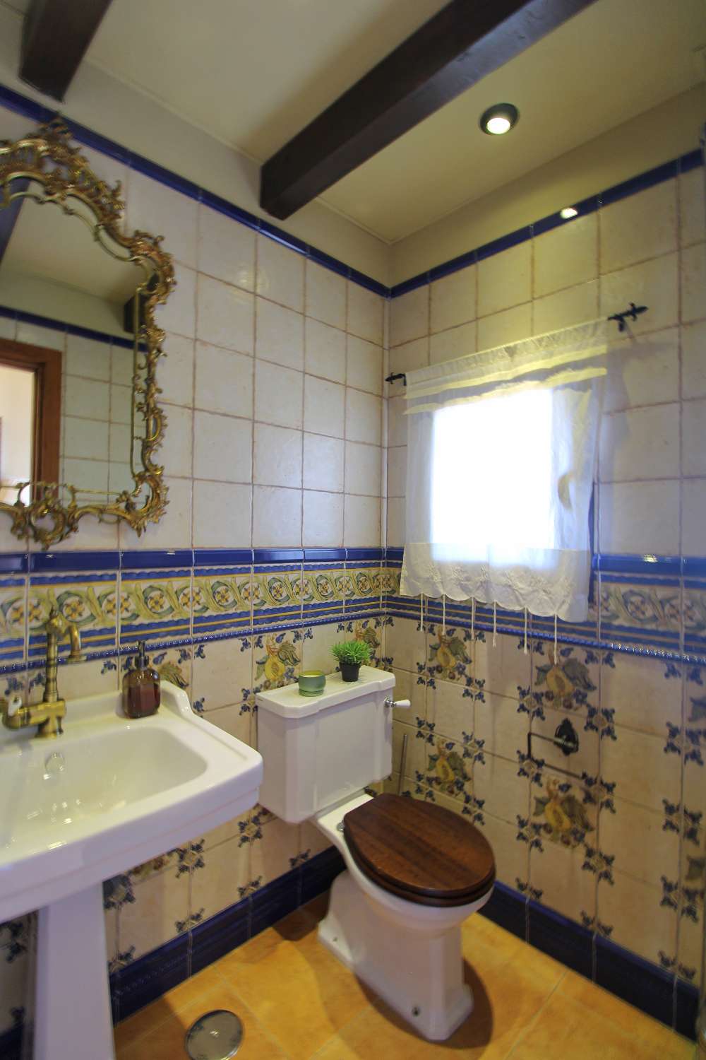 Villa Independiente con Gran Parcela y Encanto Natural en Pinos de Alhaurín