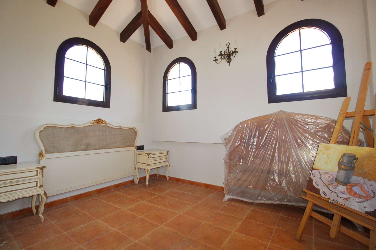 Villa Independiente con Gran Parcela y Encanto Natural en Pinos de Alhaurín