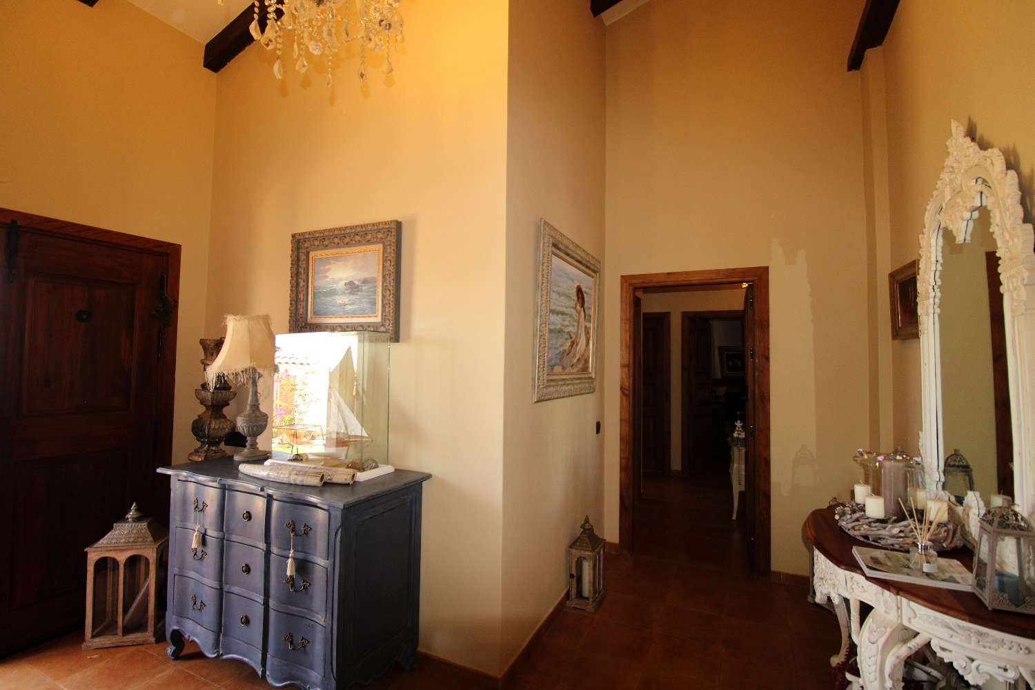 Villa Independiente con Gran Parcela y Encanto Natural en Pinos de Alhaurín