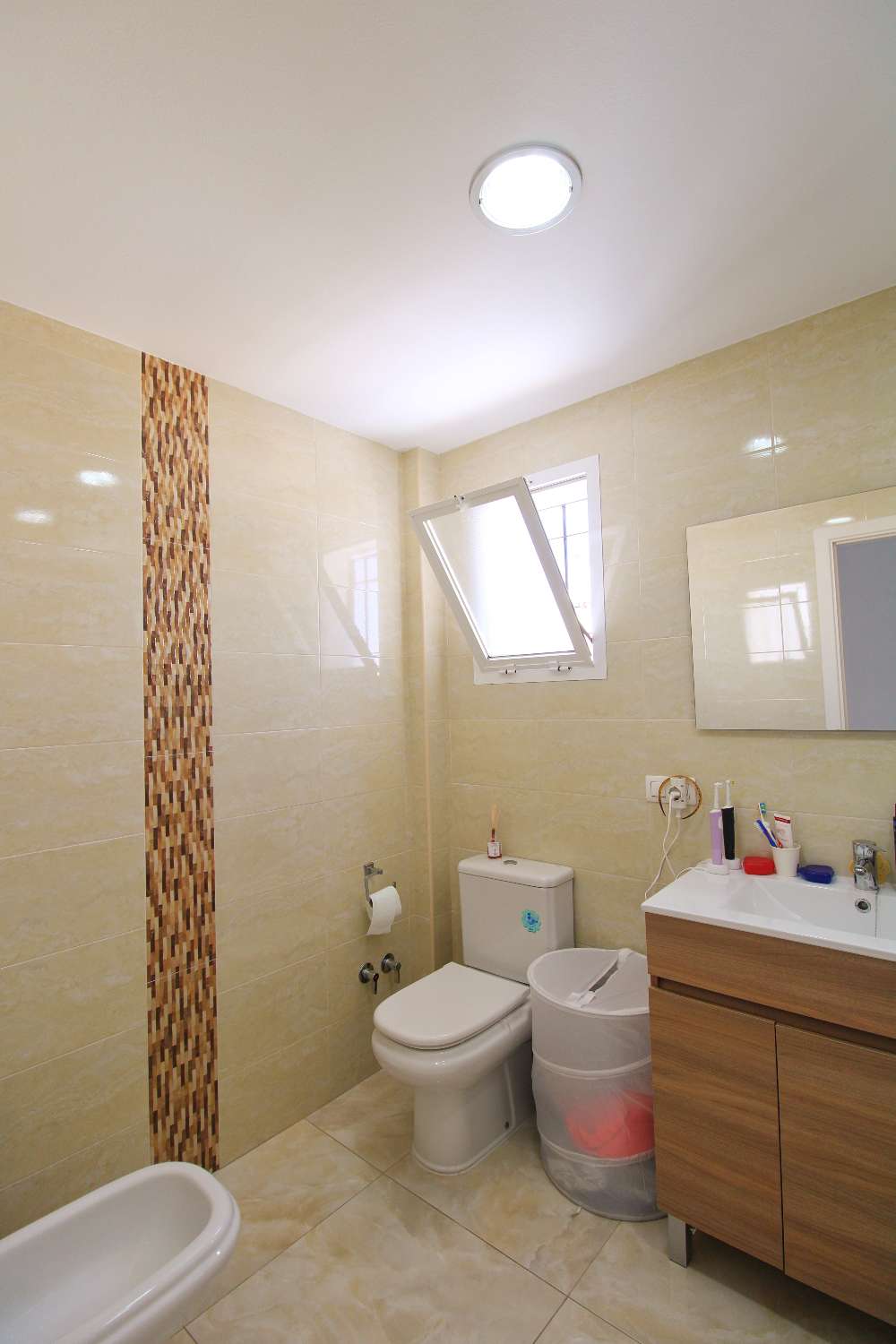 Adosado con Encanto y Espacios Amplios en Alhaurín de la Torre