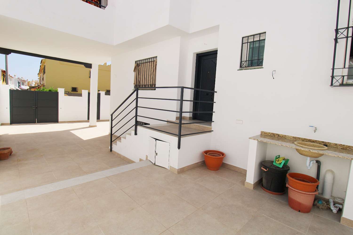 Adosado con Encanto y Espacios Amplios en Alhaurín de la Torre