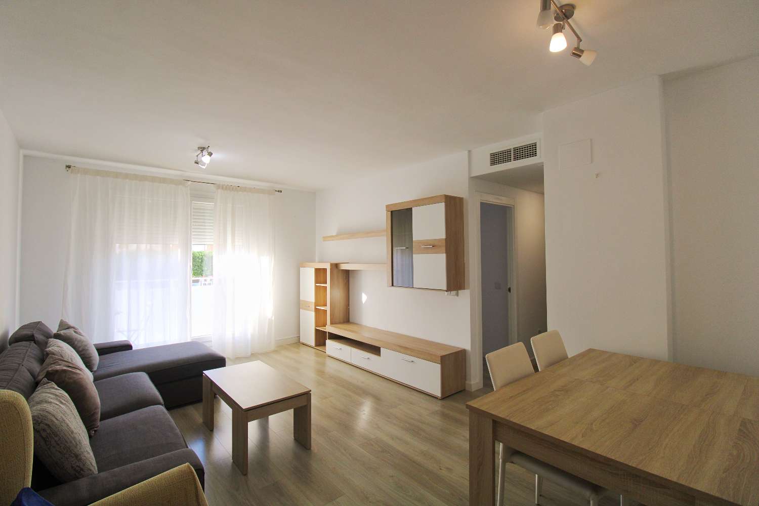 Moderne Wohnung mit Terrasse im Zentrum von Alhaurín de la Torre