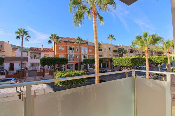 Moderne Wohnung mit Terrasse im Zentrum von Alhaurín de ...