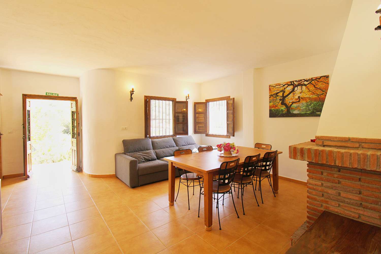 Rural house with tourist license, swimming pool and large plot in Periana