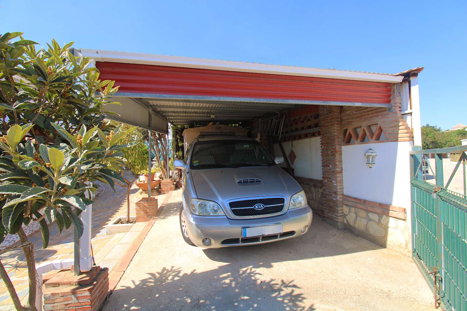 Charming villa-bungalow with sea views and guest apartment in Mijas Costa