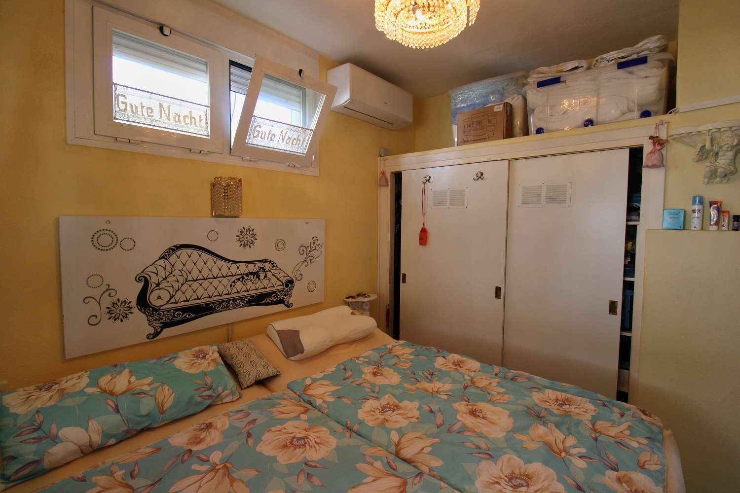 Charming villa-bungalow with sea views and guest apartment in Mijas Costa