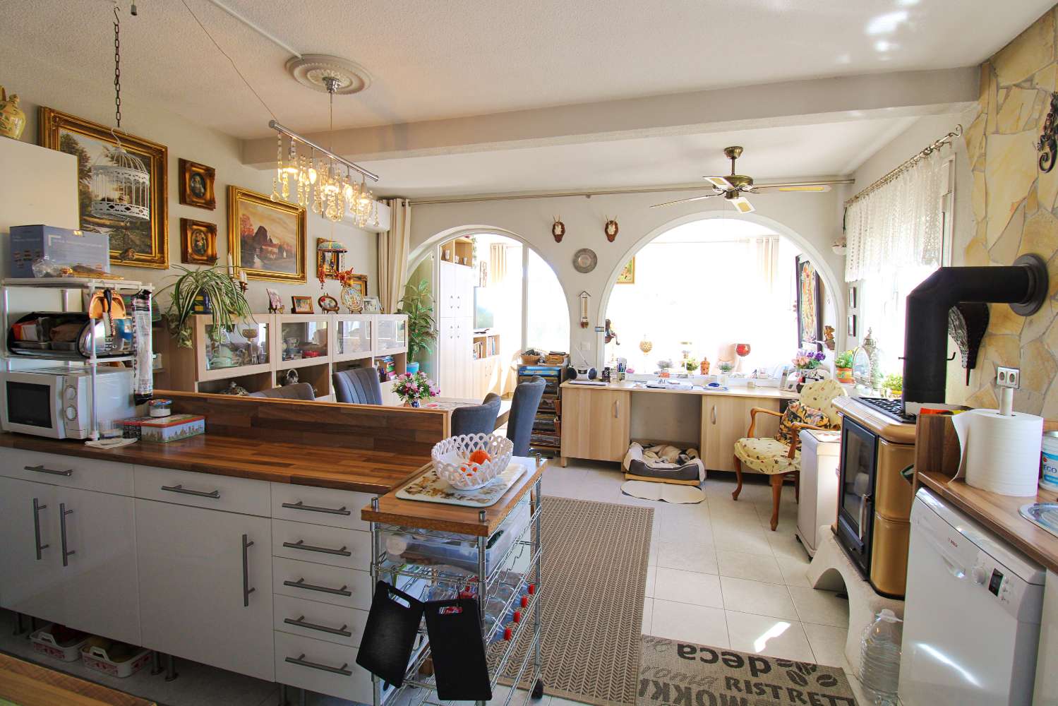Charming villa-bungalow with sea views and guest apartment in Mijas Costa