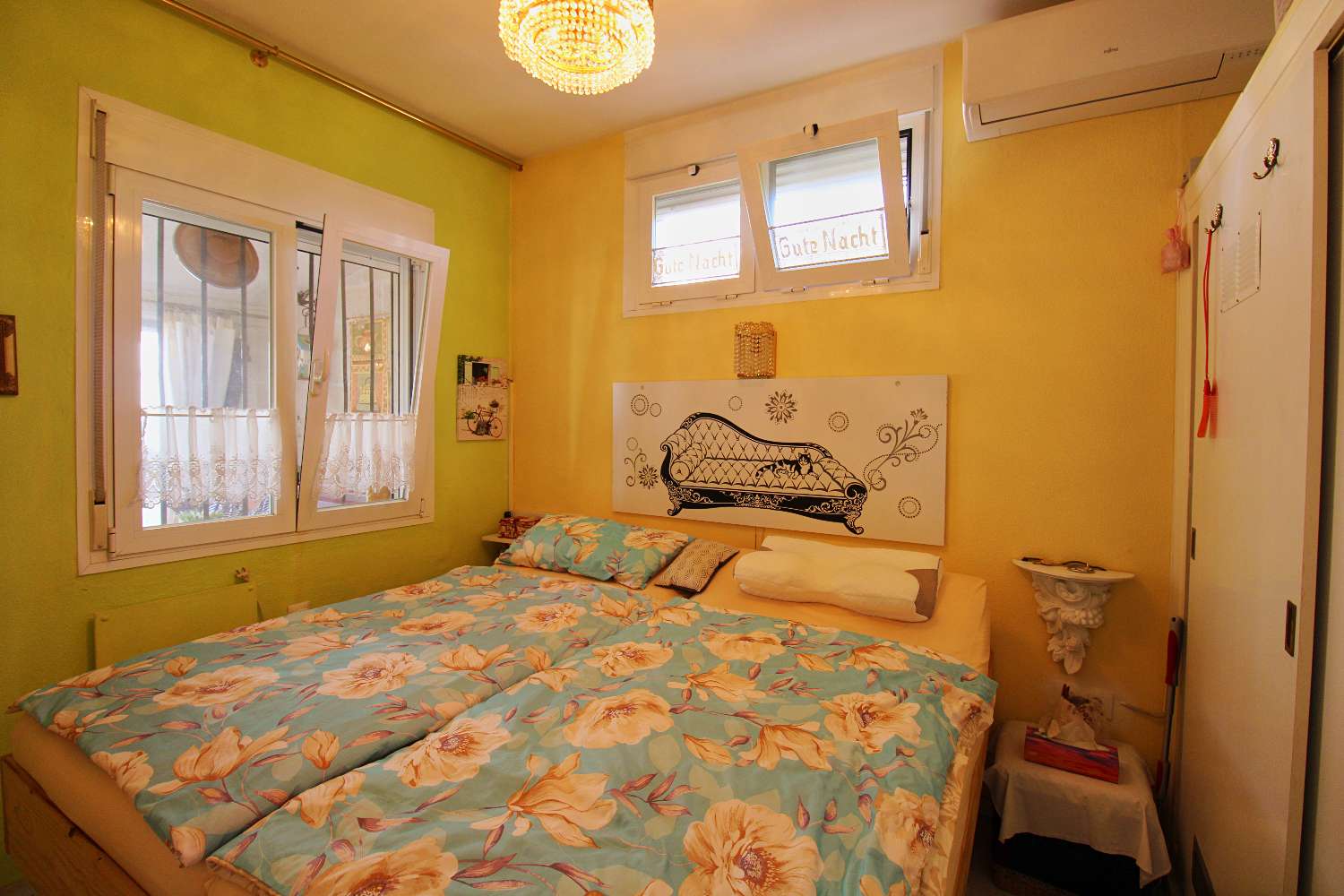 Charming villa-bungalow with sea views and guest apartment in Mijas Costa