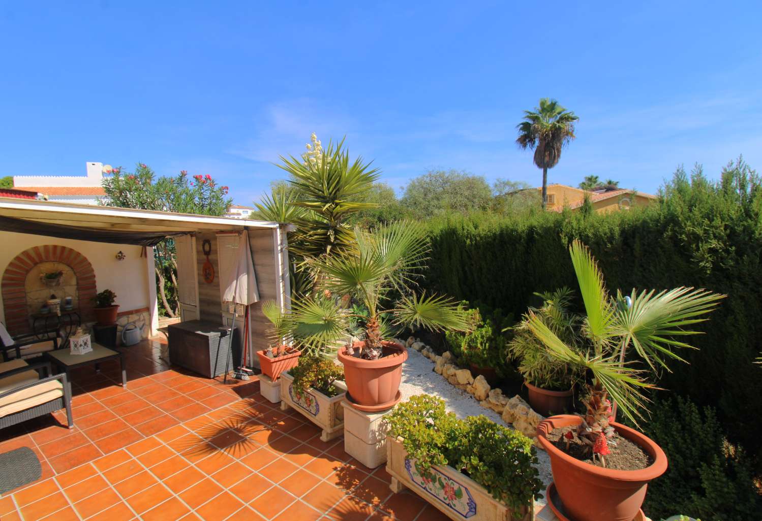 Charming villa-bungalow with sea views and guest apartment in Mijas Costa