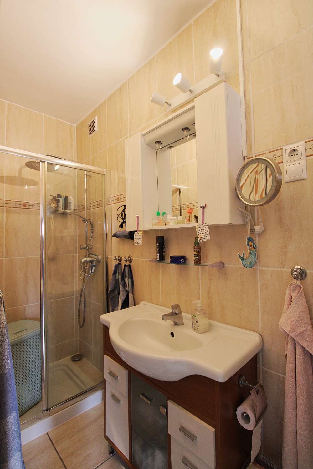 Charming villa-bungalow with sea views and guest apartment in Mijas Costa