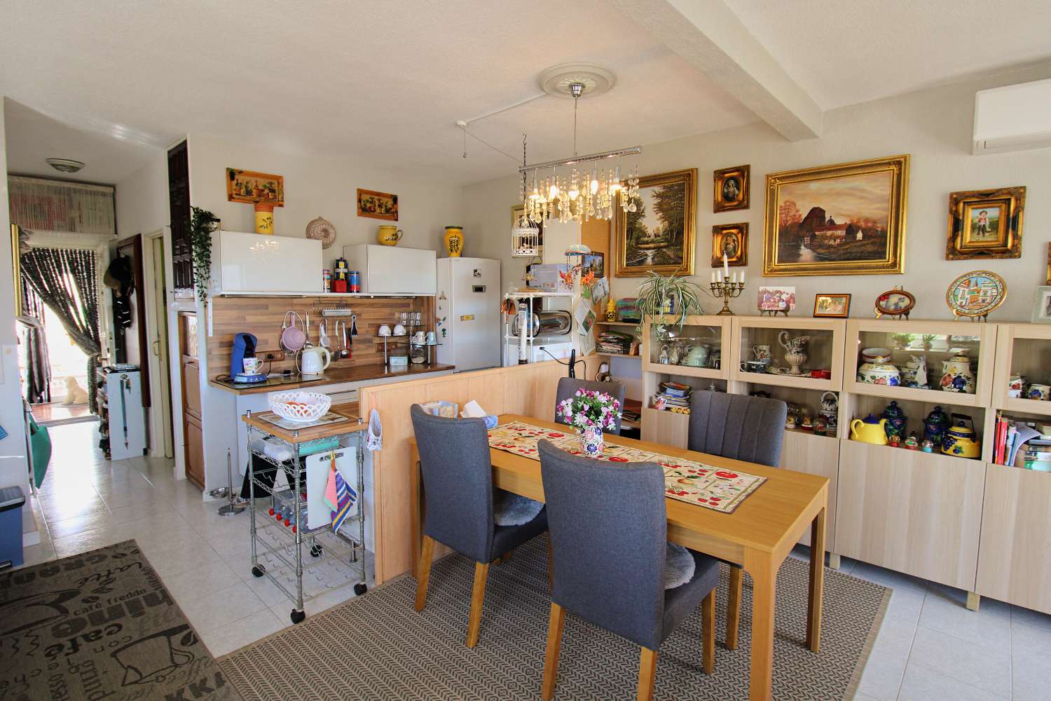 Charming villa-bungalow with sea views and guest apartment in Mijas Costa