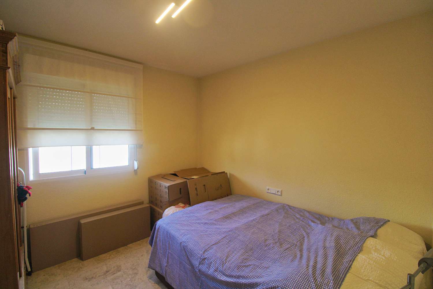 Charming semi-detached house with basement and garden in La Capellanía