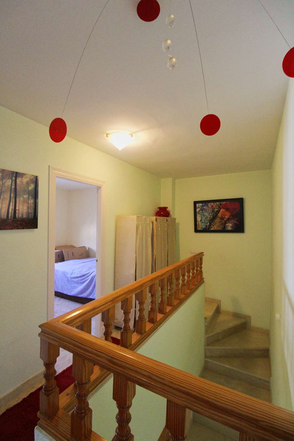 Charming semi-detached house with basement and garden in La Capellanía