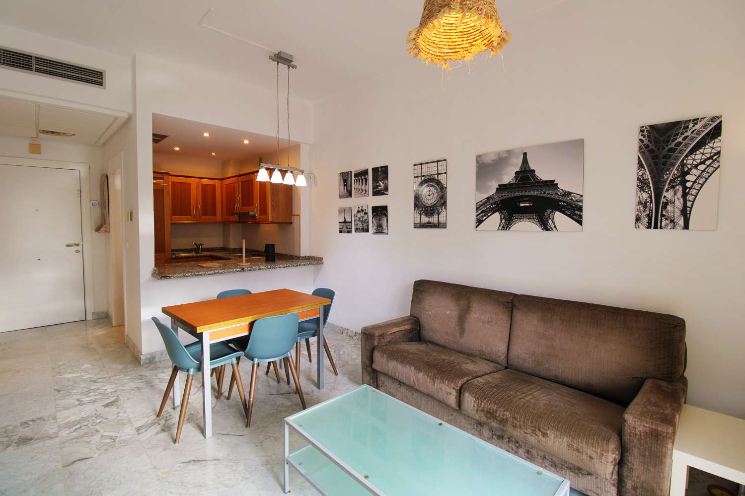 Charmant appartement avec terrasse dans l'urbanisation exclusive Sol Andalusí