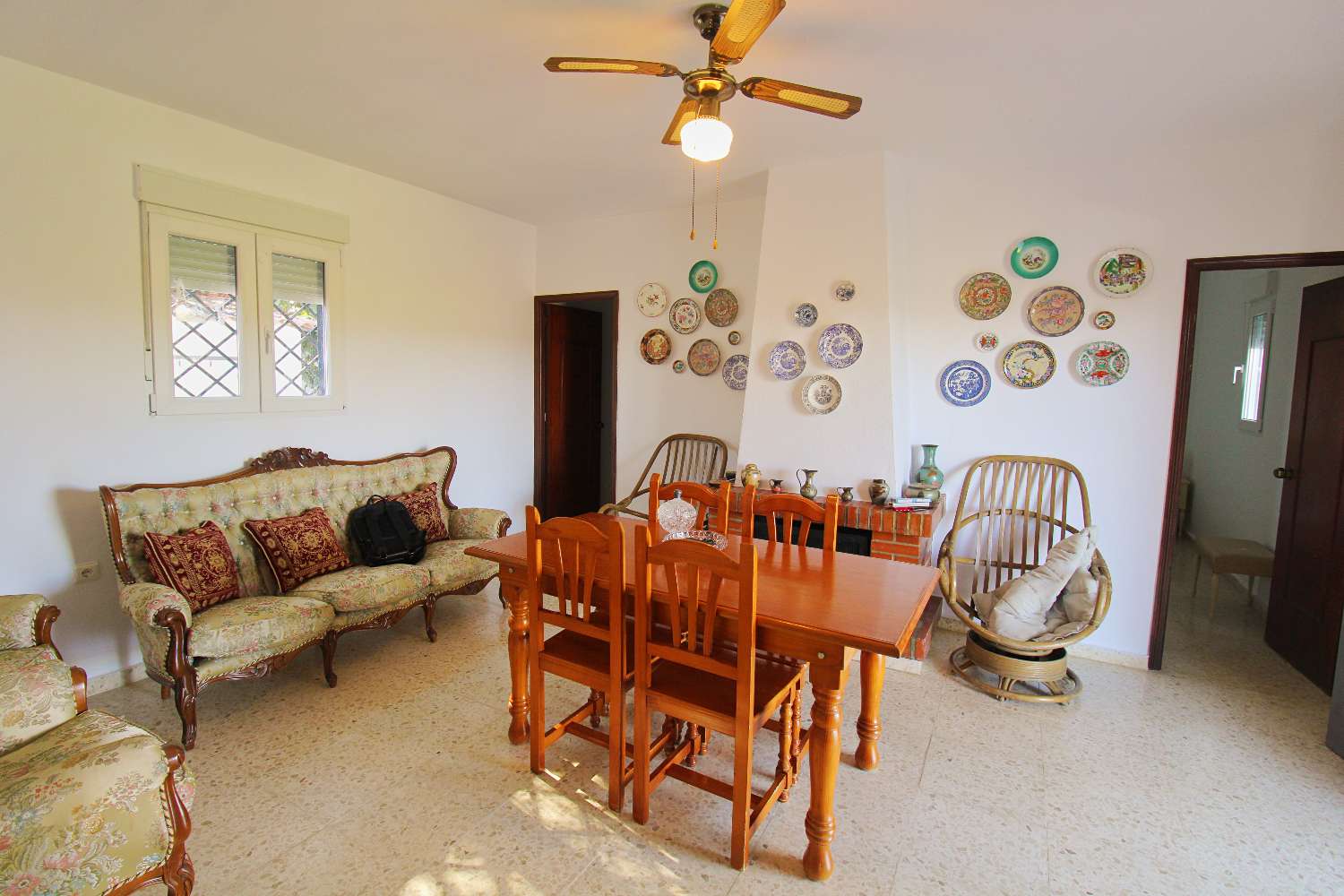 Natural retreat with country house and productive land