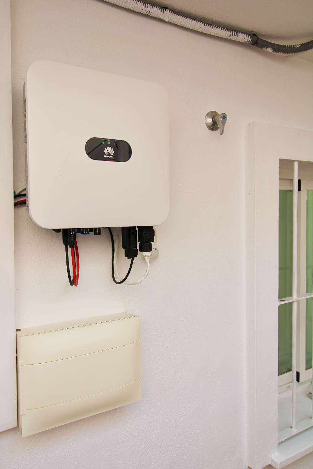 Spectacular corner house with pool, large garage and panoramic views in Coín — ready to move in