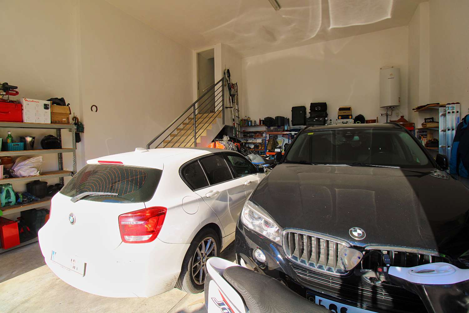 Spectacular corner house with pool, large garage and panoramic views in Coín — ready to move in