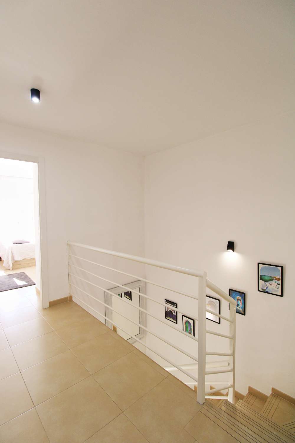 Spectacular corner house with pool, large garage and panoramic views in Coín — ready to move in