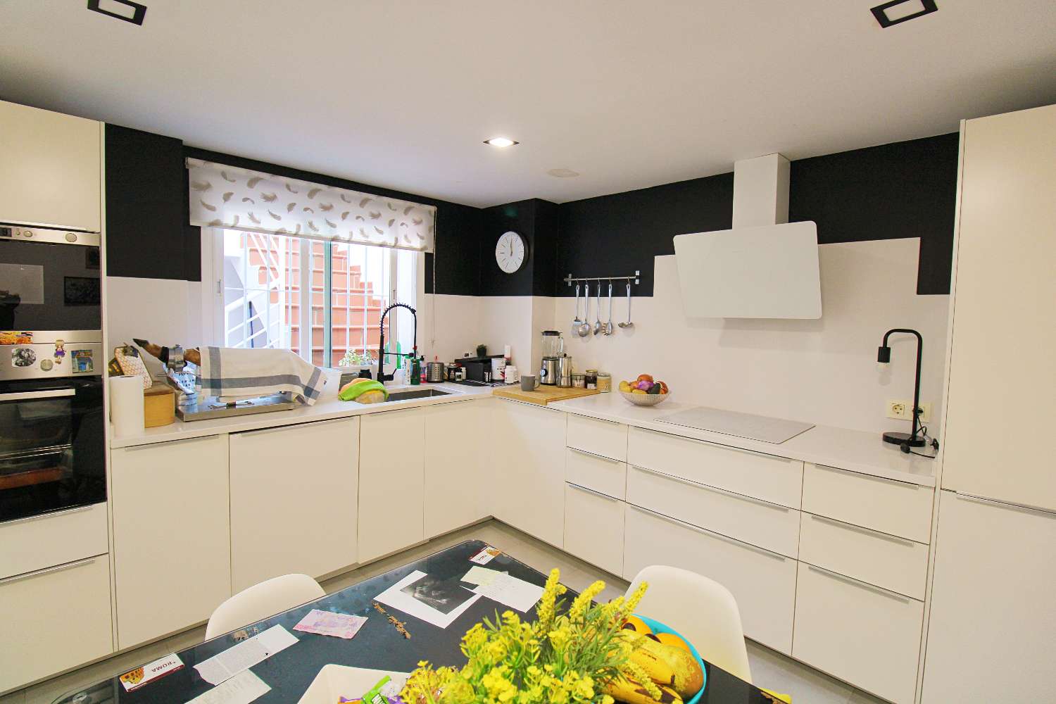 Spectacular corner house with pool, large garage and panoramic views in Coín — ready to move in