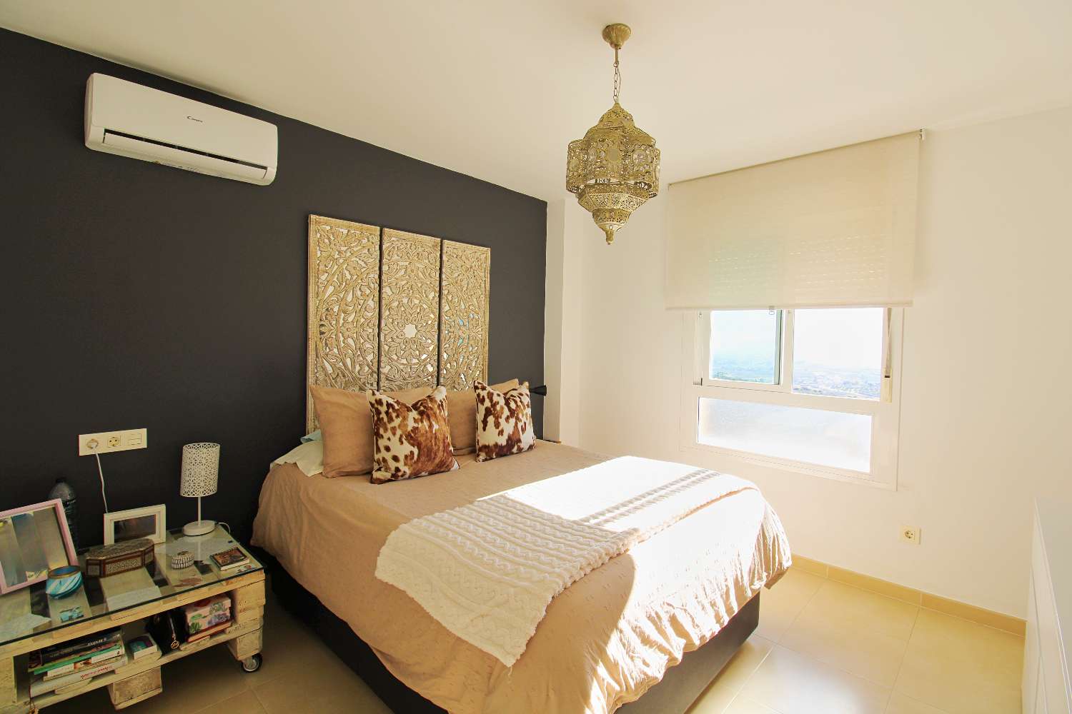 Spectacular corner house with pool, large garage and panoramic views in Coín — ready to move in