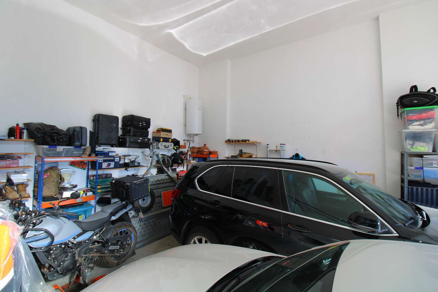 Spectacular corner house with pool, large garage and panoramic views in Coín — ready to move in