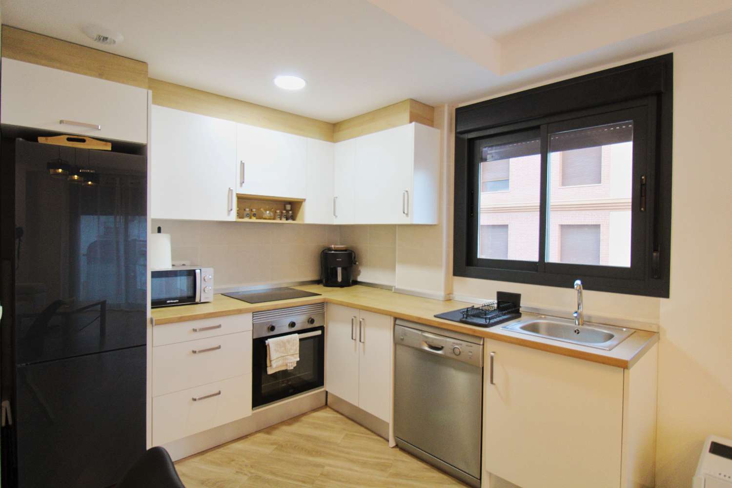 Exclusivo Dúplex de Obra Reciente en el Centro de Alhaurín con Gran Terraza y Vistas Abiertas