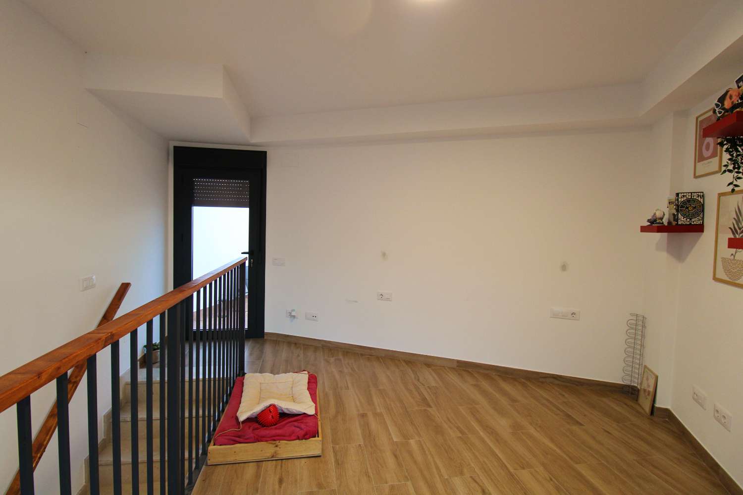 Exclusivo Dúplex de Obra Reciente en el Centro de Alhaurín con Gran Terraza y Vistas Abiertas