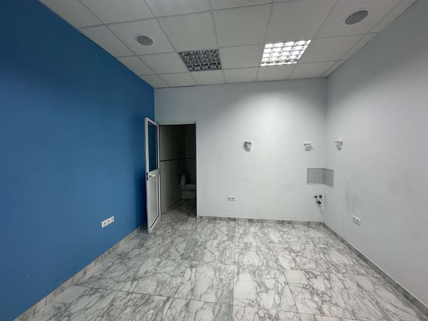 Gewerberaum zum Verkauf im Zentrum von Alhaurín de la Torre