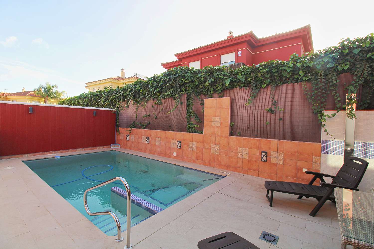 Doppelhaushälfte mit Pool und ausgebautem Keller in Finca Peralta, Alhaurín de la Torre