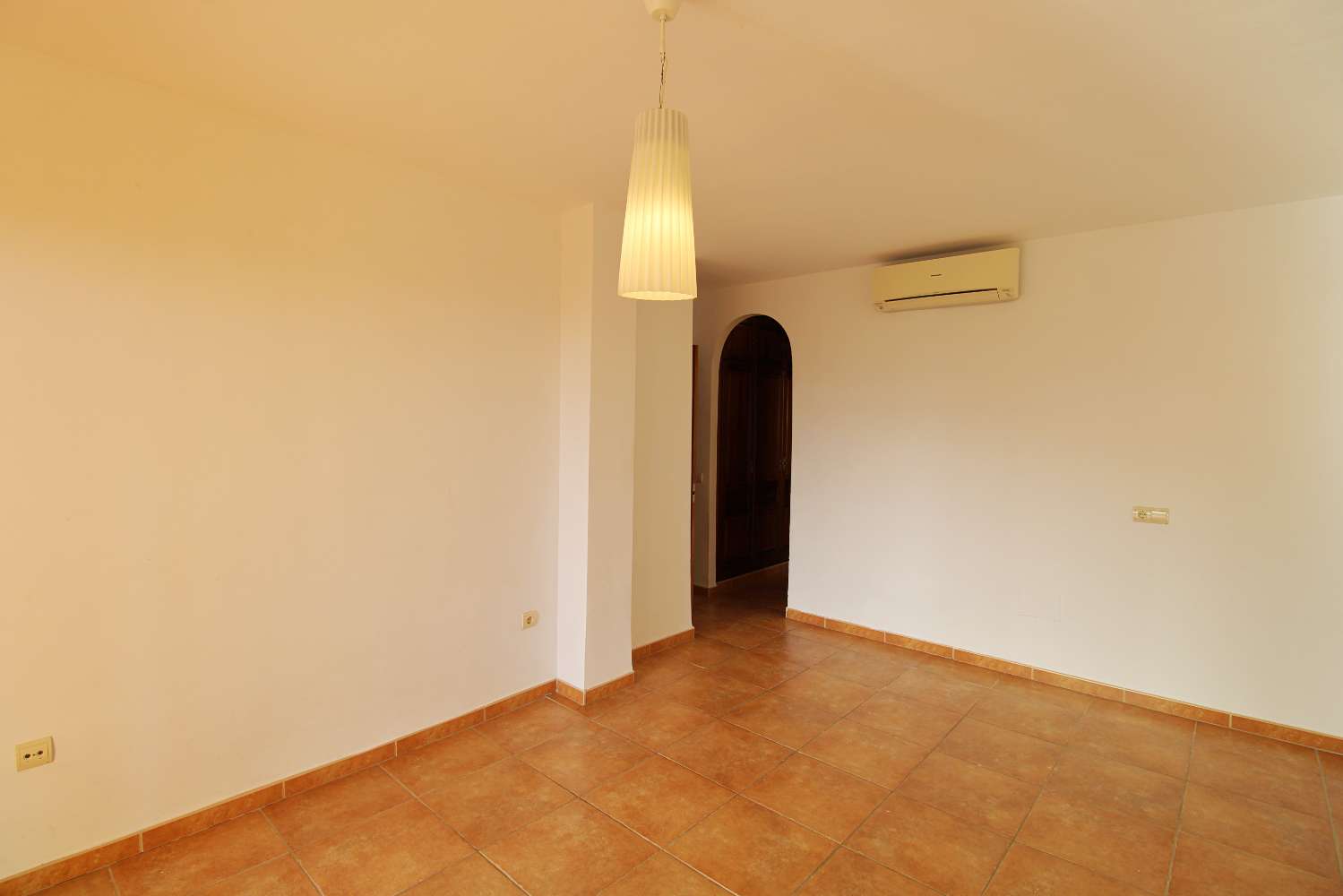 Espectacular villa en alquiler en Las Barrancas con piscina, jacuzzi y vistas panorámicas