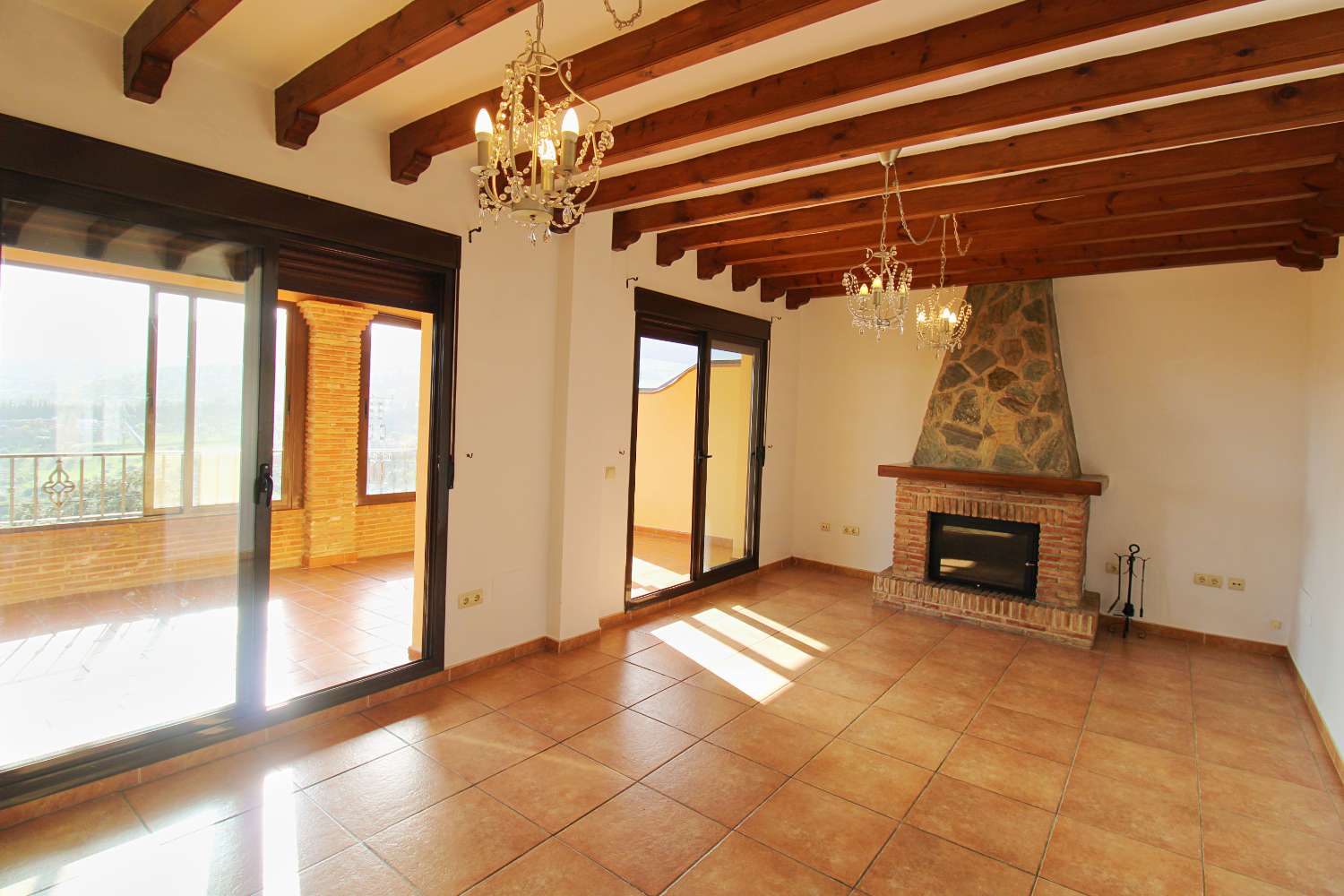 Espectacular villa en alquiler en Las Barrancas con piscina, jacuzzi y vistas panorámicas