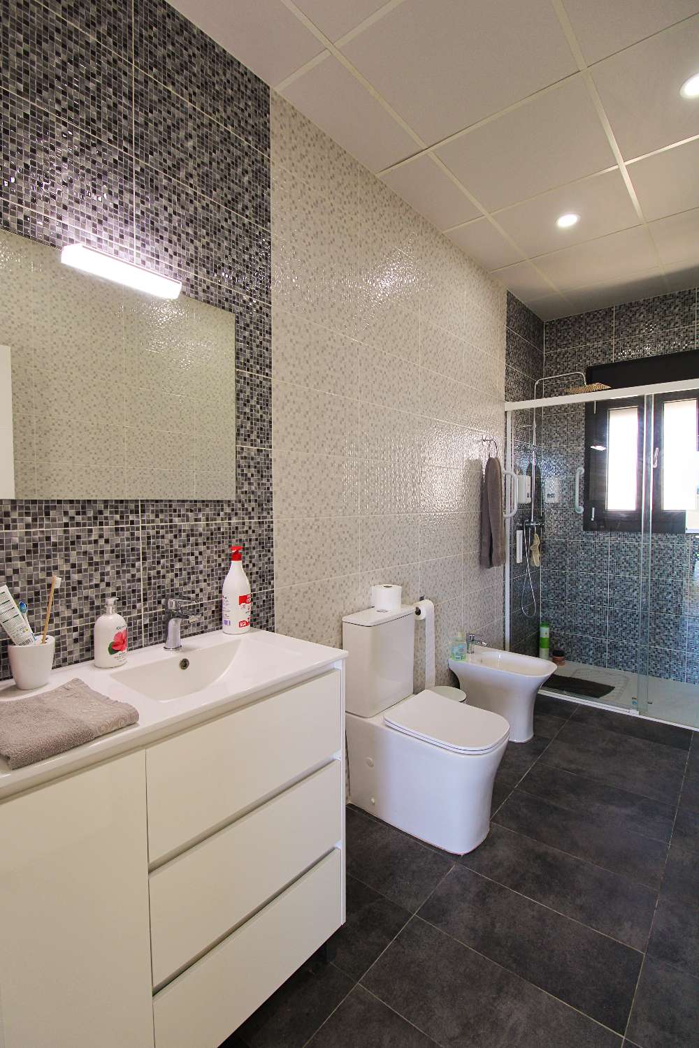 Villa de una sola planta en Pinos de Alhaurín – Moderna, eficiente y lista para entrar a vivir