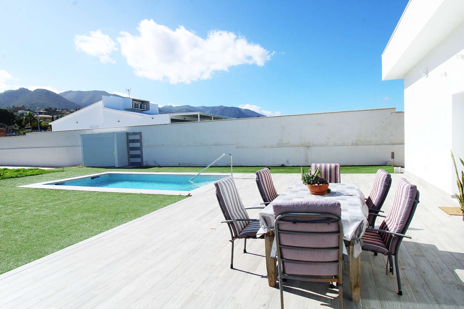 Villa de una sola planta en Pinos de Alhaurín – Moderna, eficiente y lista para entrar a vivir