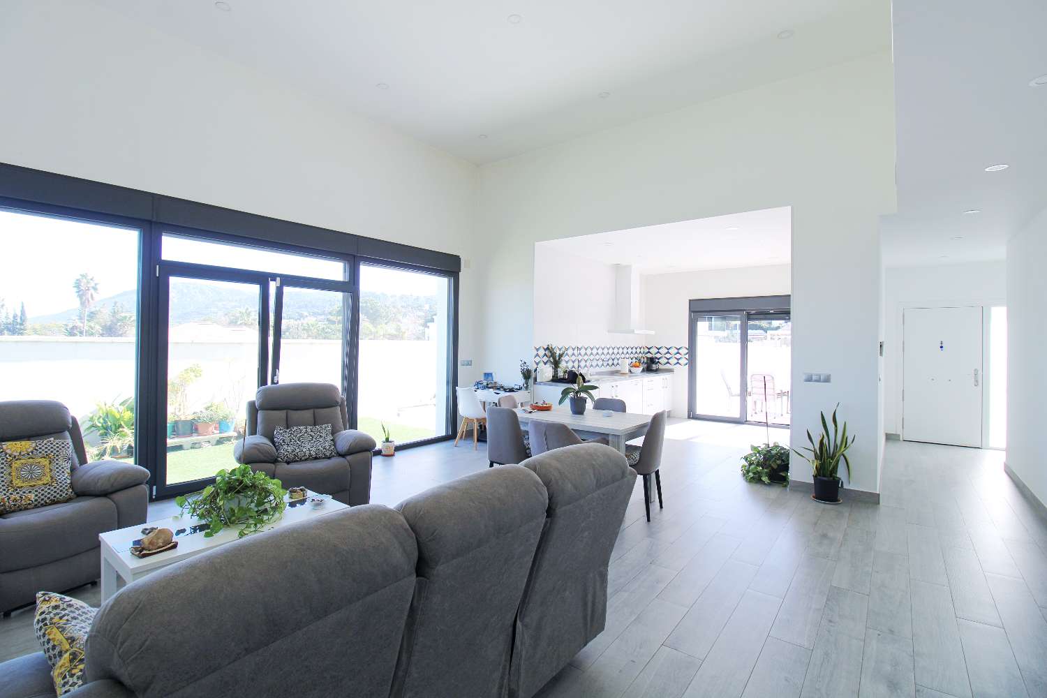 Villa de una sola planta en Pinos de Alhaurín – Moderna, eficiente y lista para entrar a vivir