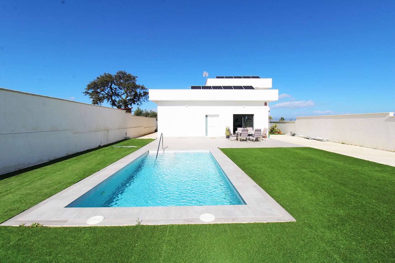 Villa de una sola planta en Pinos de Alhaurín – Moderna, eficiente y lista para entrar a vivir