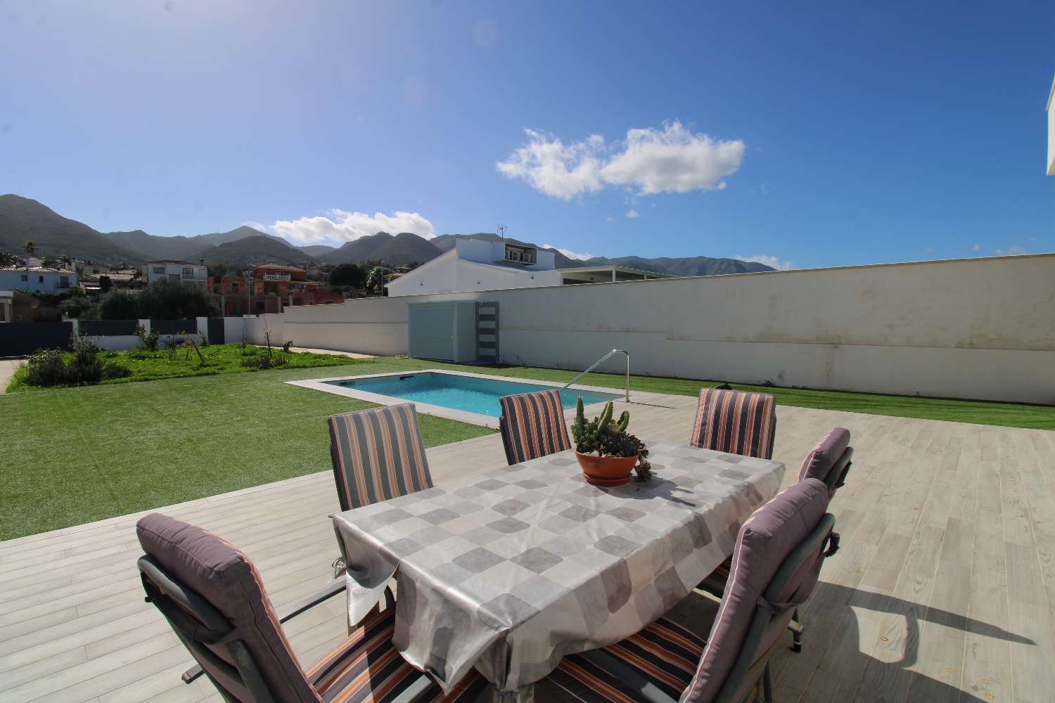 Villa de una sola planta en Pinos de Alhaurín – Moderna, eficiente y lista para entrar a vivir