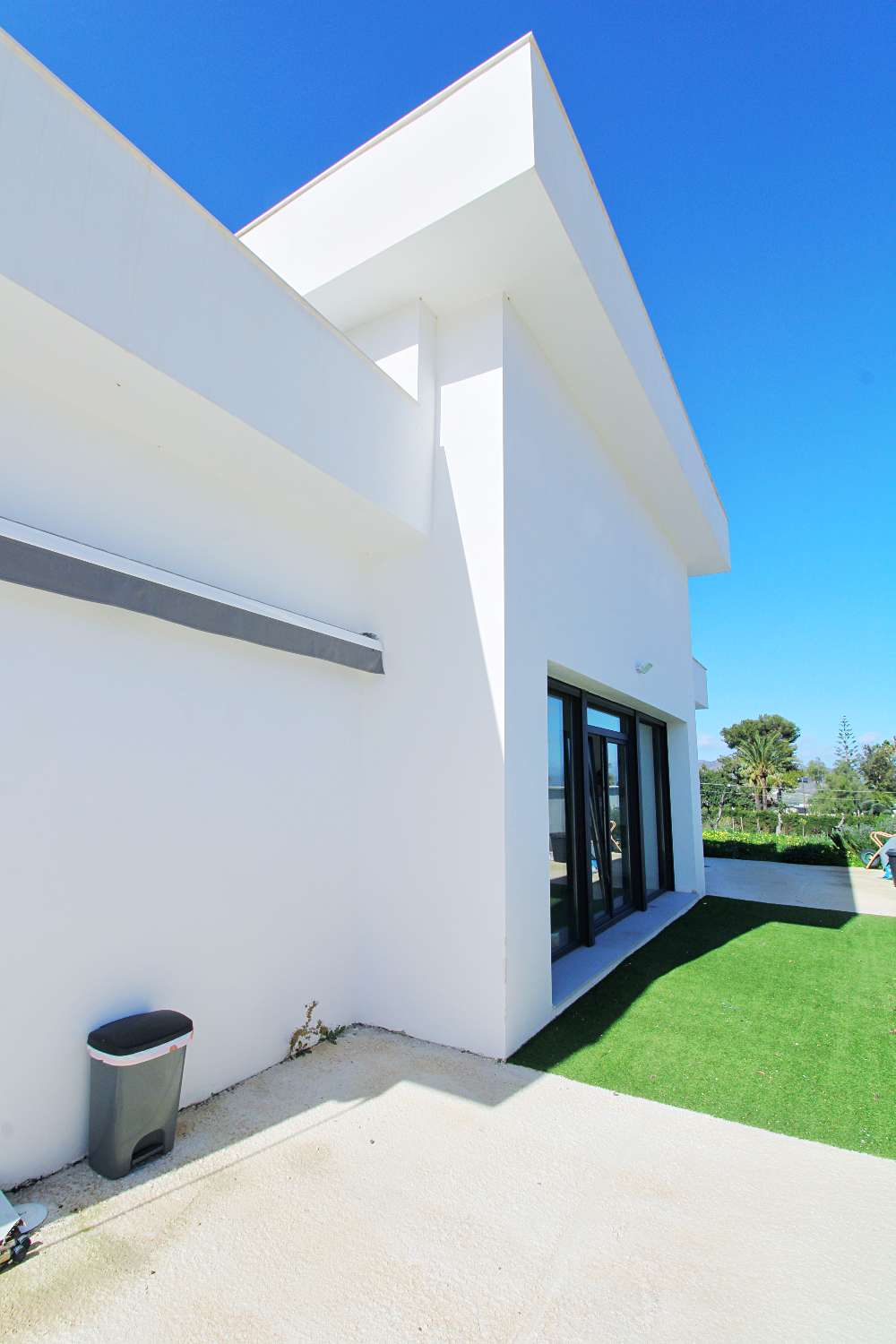 Villa de una sola planta en Pinos de Alhaurín – Moderna, eficiente y lista para entrar a vivir